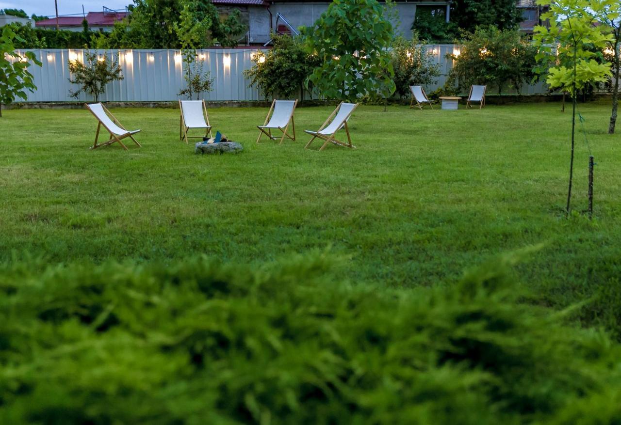 Hotel Heaven Garden Două Mai Exteriér fotografie
