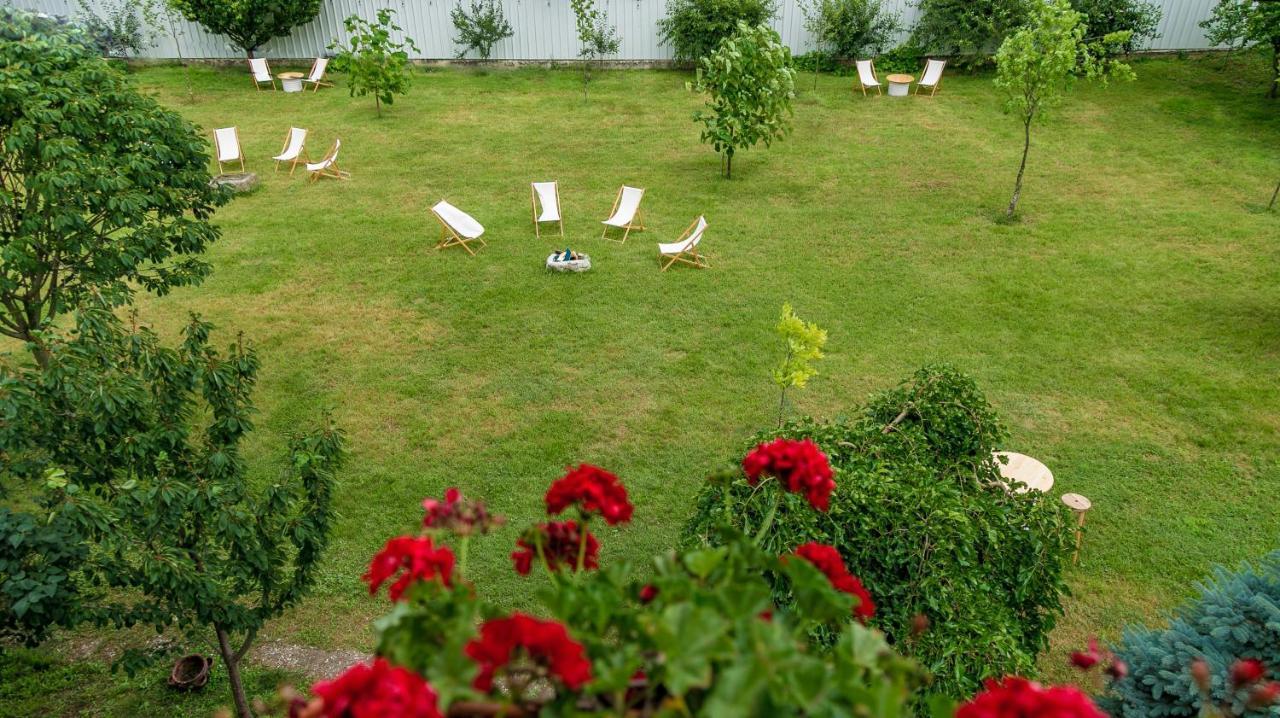 Hotel Heaven Garden Două Mai Exteriér fotografie